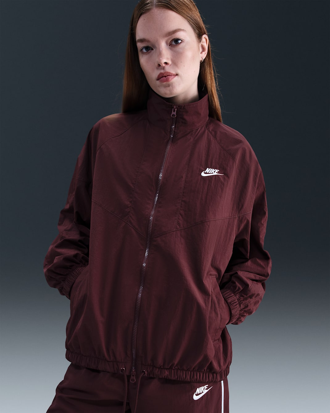 Chamarra oversized para mujer Nike Sportswear Windrunner - Burdeos enérgico/Burdeos enérgico/Vela