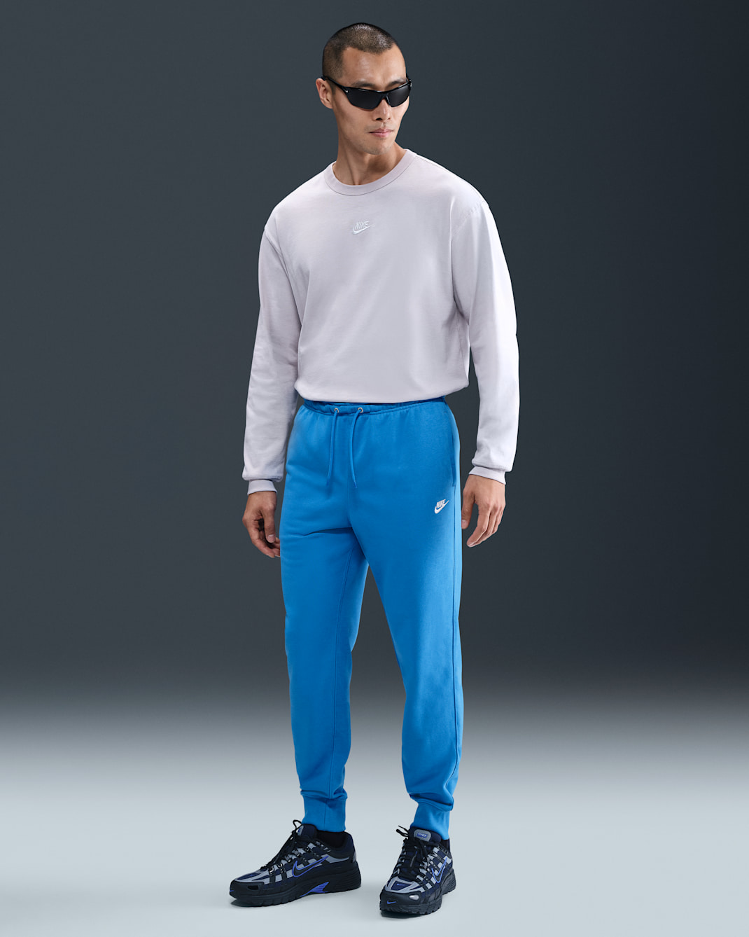 Ανδρικό παντελόνι φόρμας από French Terry ύφασμα Nike Club - Light Photo Blue/Light Photo Blue/Λευκό