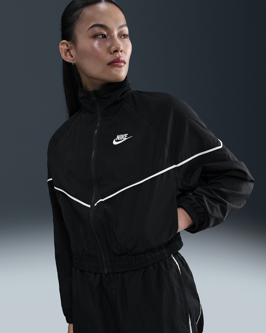 Nike Sportswear Windrunner Women's Woven Jacket - Black/Sail/Sail