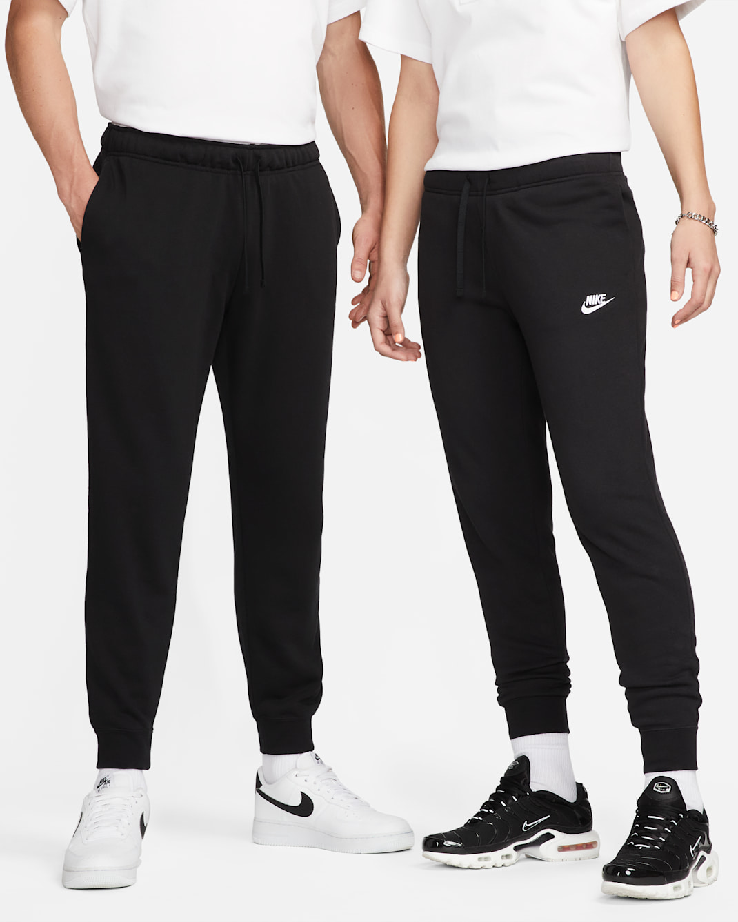 Nike Sportswear Club Fleece Women's Mid-Rise Joggers - Black/White