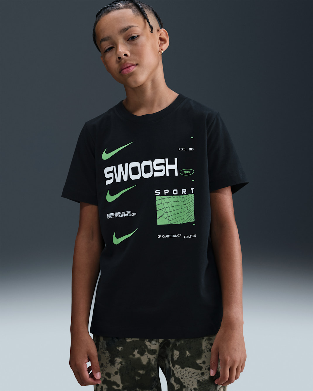 Playera para niños talla grande Nike Sportswear - Negro