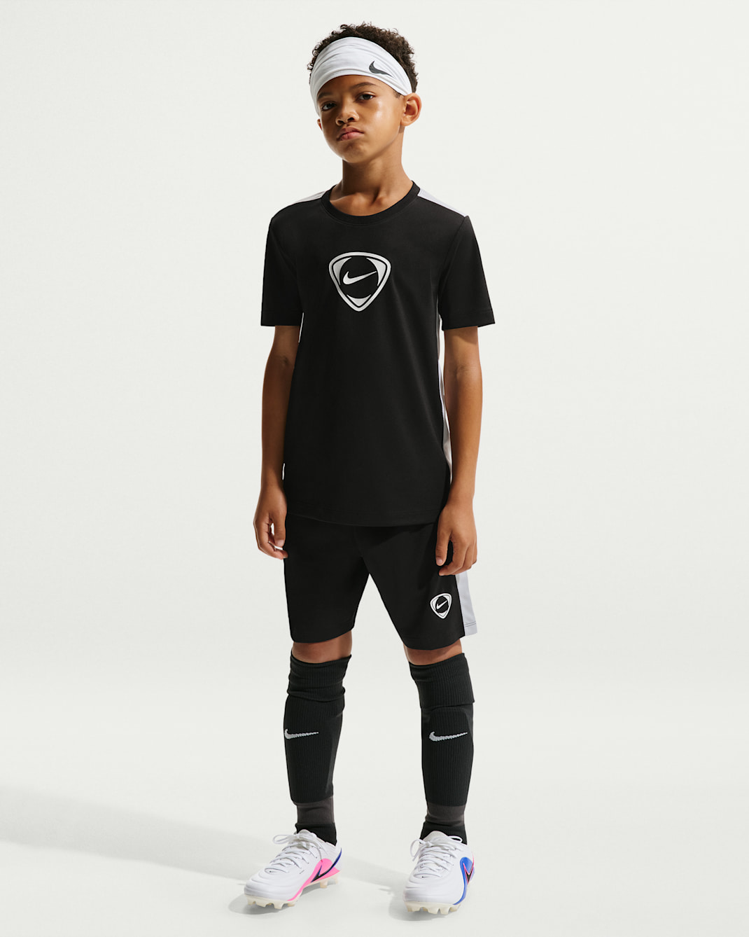 Nike Academy+ Older Kids' Dri-FIT Football Shorts - Black/White/White