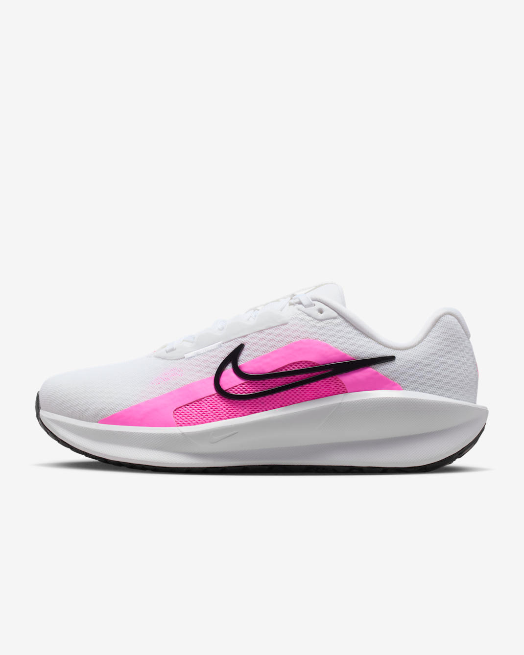 Tenis de correr en pavimento para mujer Nike Downshifter 13 (extraancho) - Blanco/Negro/Hechizo rosa