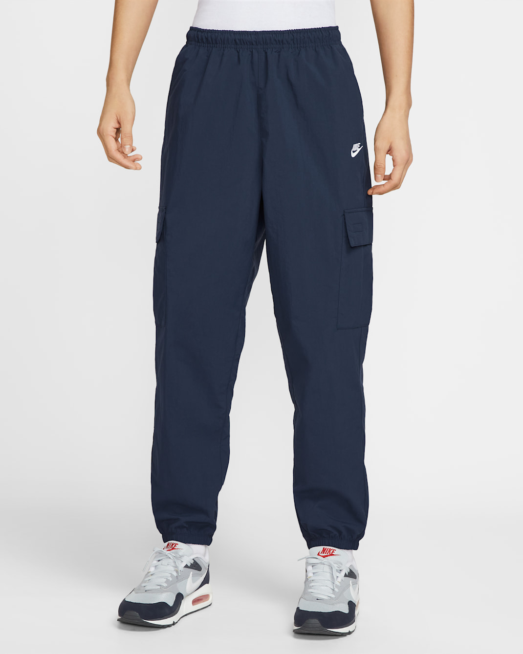 Nike Club Men's Woven Cargo Trousers - Obsidian/White