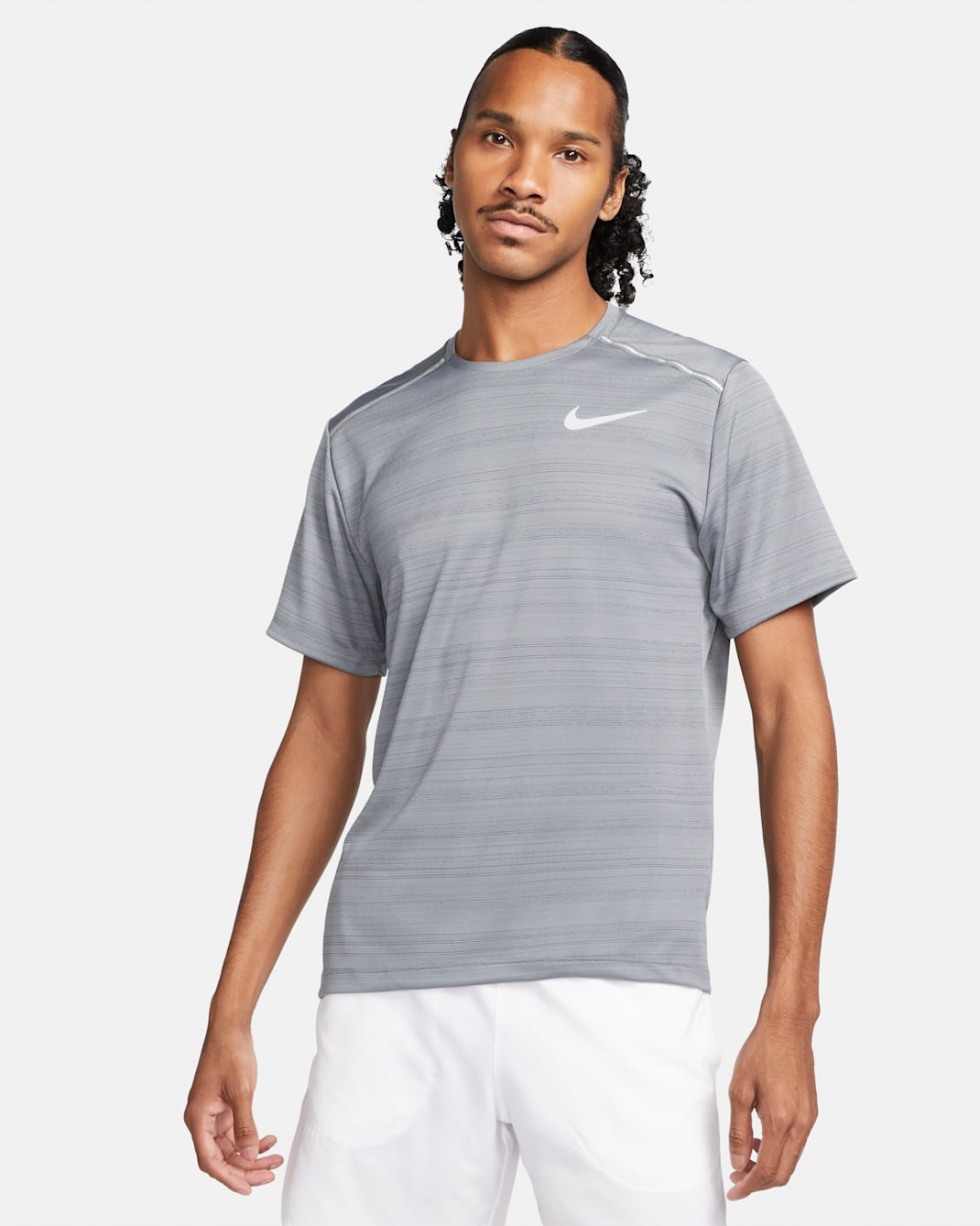 Prenda superior de running de manga corta para hombre Nike Dri-FIT Miler - Gris humo