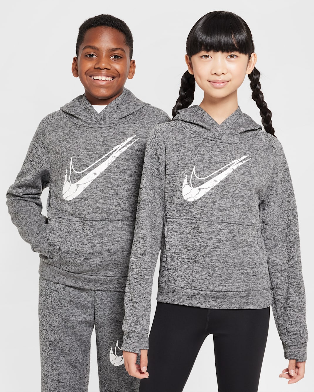 Nike Multi Stain Repel Older Kids' Therma-FIT Hoodie - Black/Light Smoke Grey/Heather/White