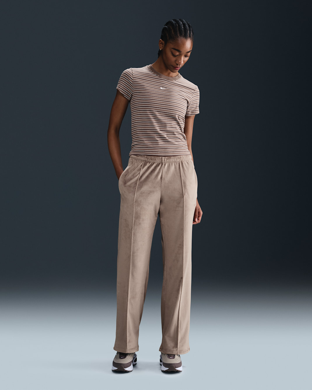 Nike Sportswear Chill Knit Women's Mid-Rise Velour Pants - Mink Brown/Mink Brown
