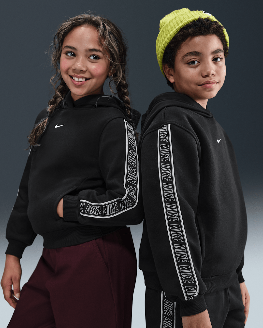 Hoodie pullover Nike Sportswear Club Fleece Júnior - Preto/Preto/Branco