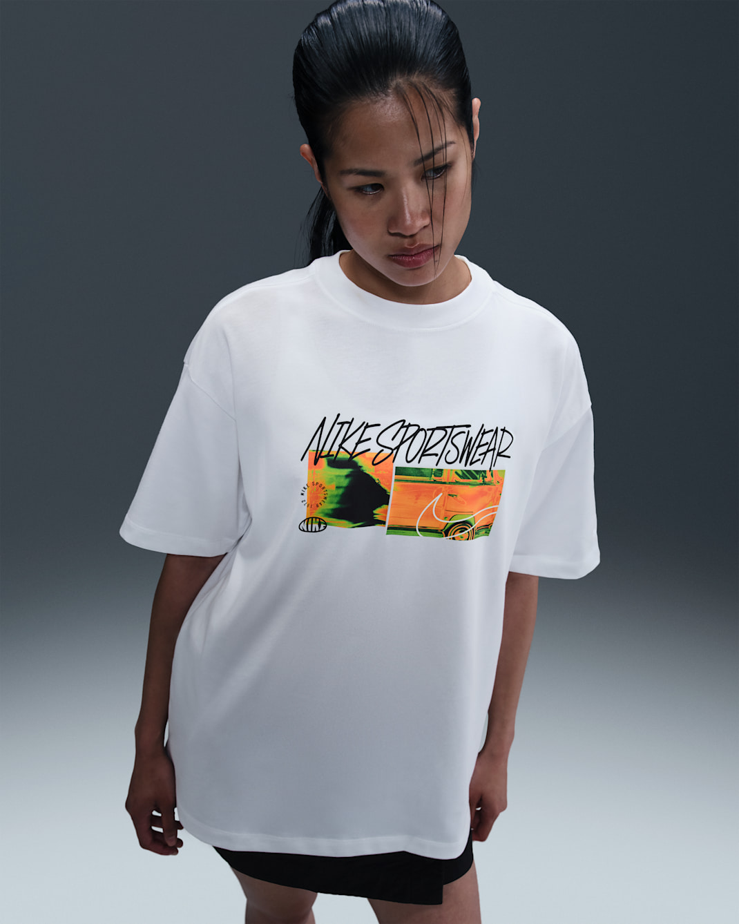 ナイキ スポーツウェア ウィメンズ オーバーサイズド Tシャツ - ホワイト/ブラック/ホワイト