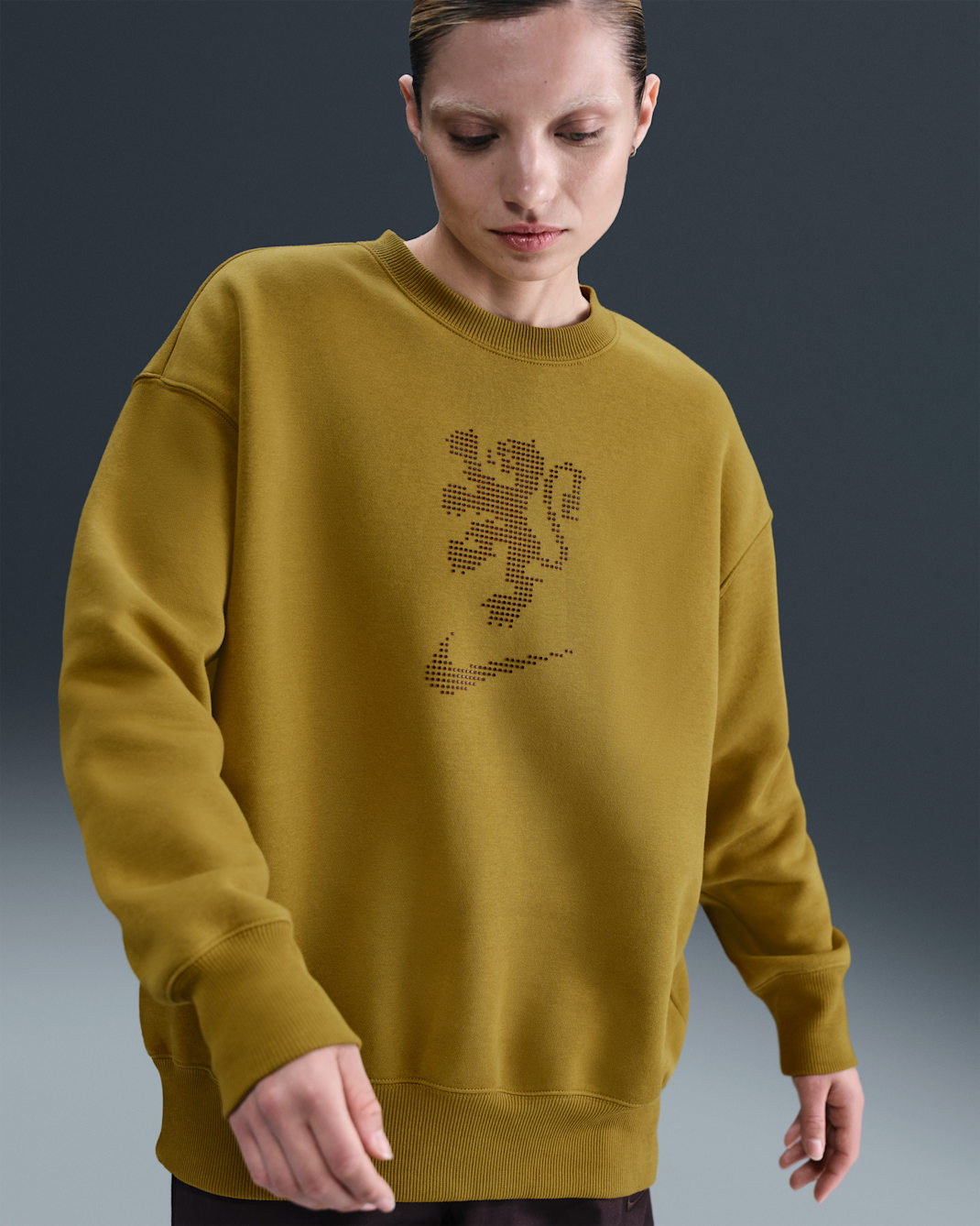 Hollanda Phoenix Fleece Nike Oversize Crew Yakalı Kadın Futbol Sweatshirt'ü - Bronzine