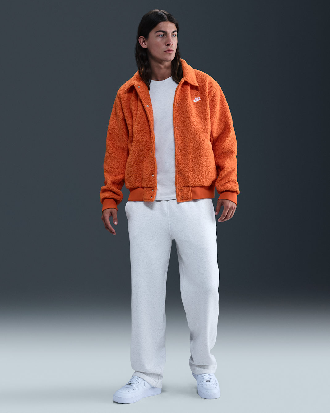 Pants de tejido Fleece con cordón elástico para hombre Nike Sportswear Club - Abedul jaspeado/Blanco/Blanco