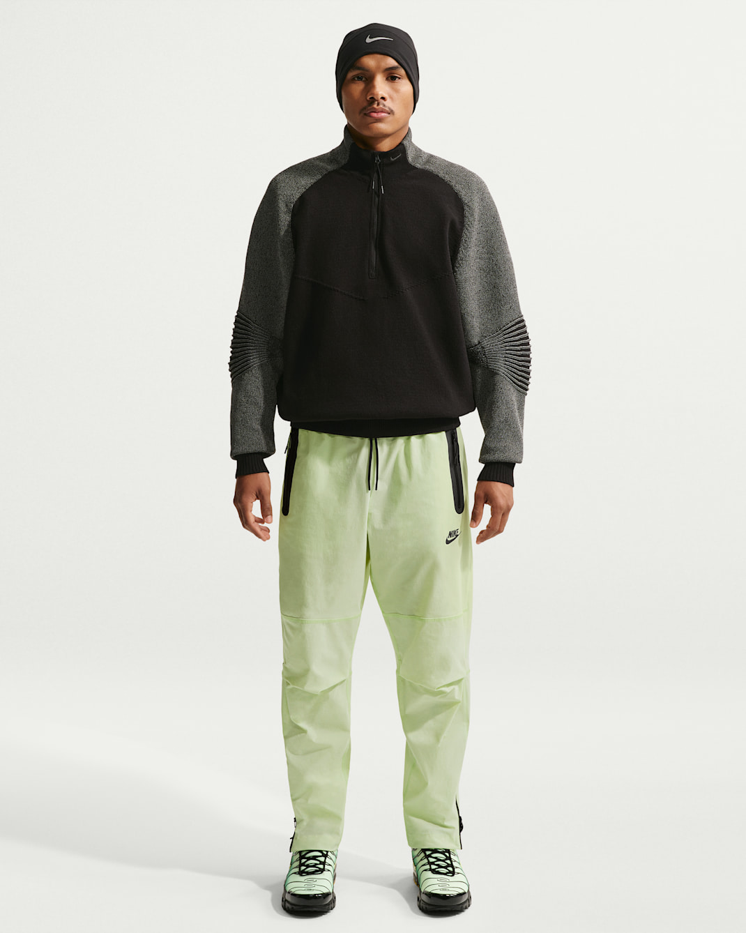 Nike Tech Men's Woven Pants - Light Liquid Lime/Black