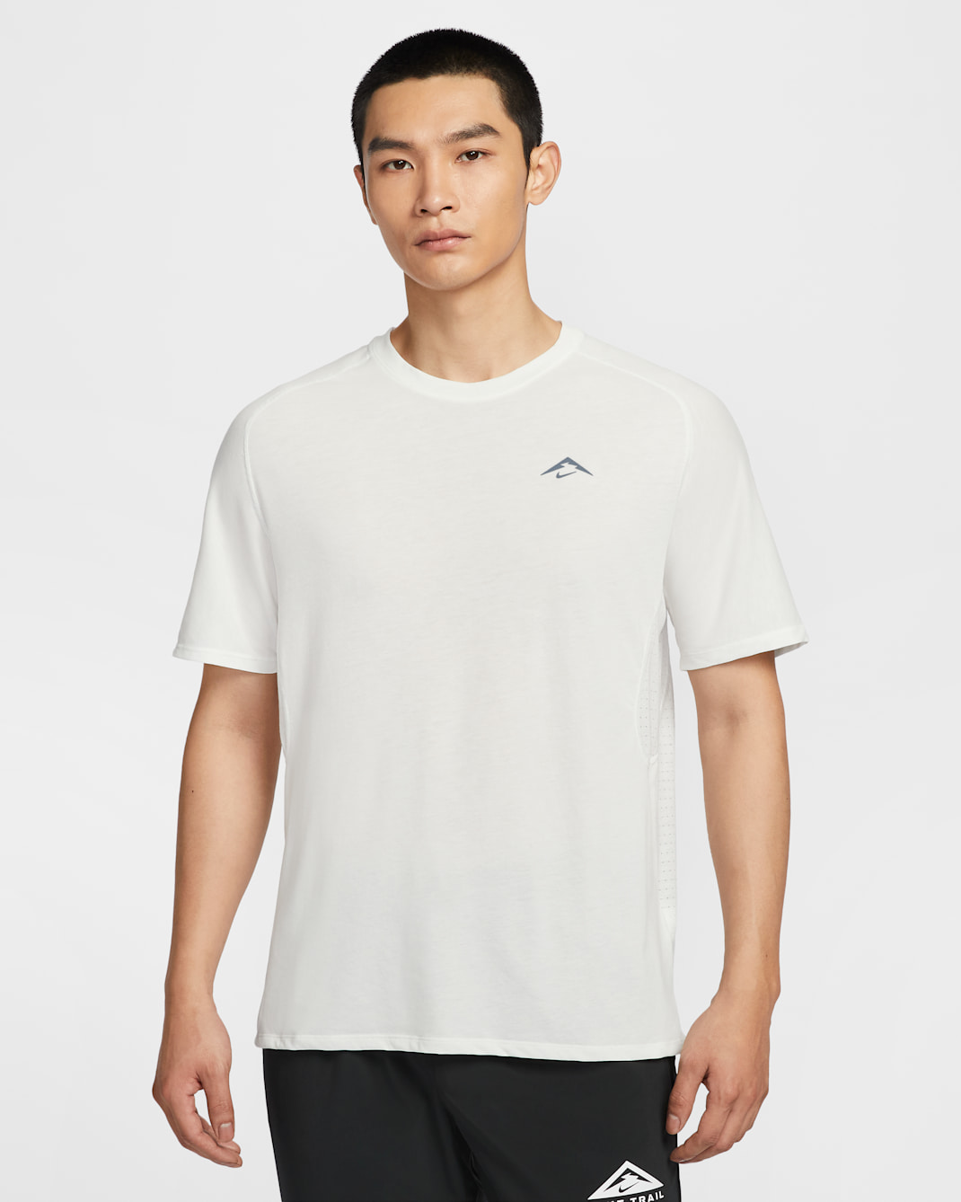 เสื้อวิ่งแขนสั้นผู้ชาย Dri-FIT ADV Nike Solar Chase - Summit White/ดำ