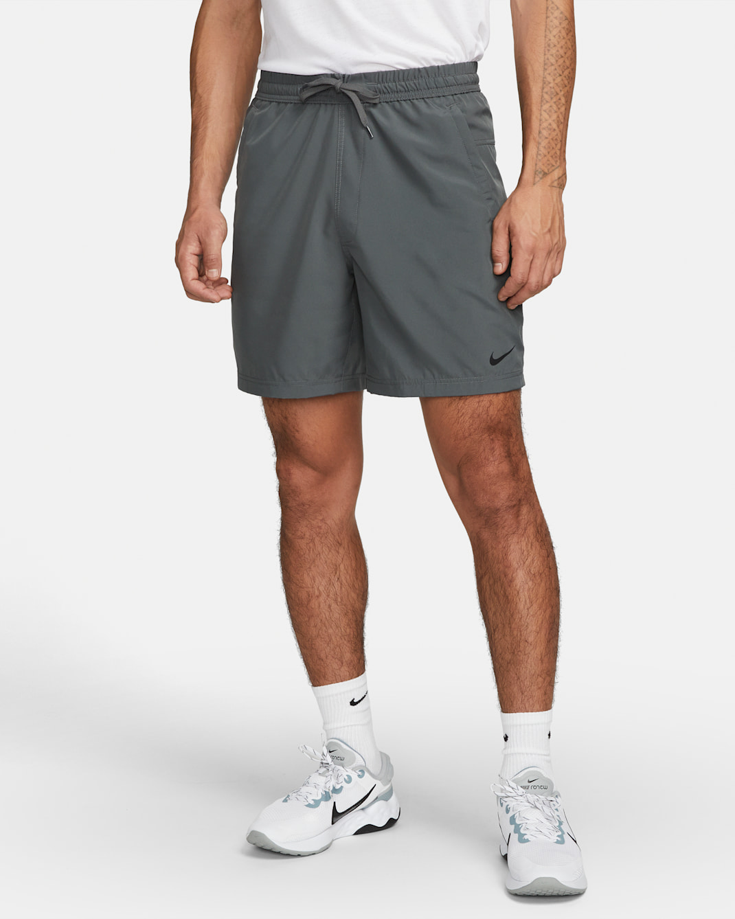 Nike Dri-FIT Form Men's 18cm (approx.) Unlined Versatile Shorts - Iron Grey/Black