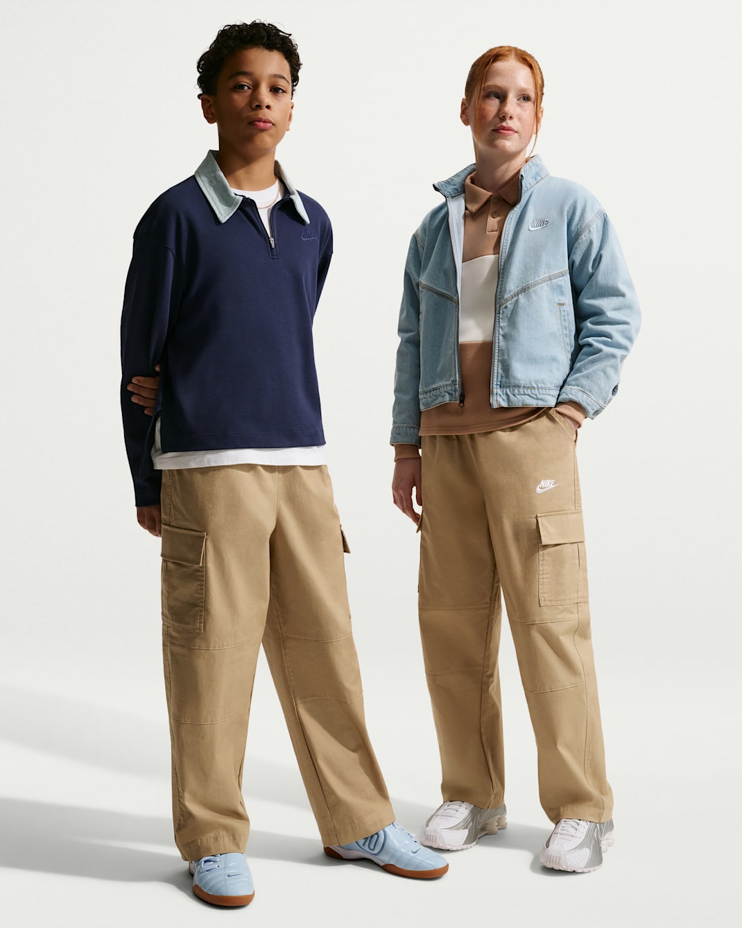 나이키 스포츠웨어 클럽 주니어 우븐 카고 팬츠 - 파라슈트 베이지/화이트