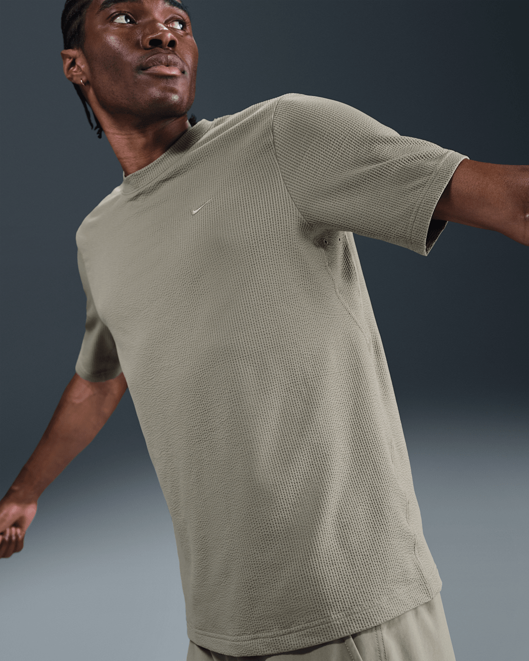 Nike Primary Men's Dri-FIT Seersucker Short-Sleeve Versatile Top - Light Army/Light Army