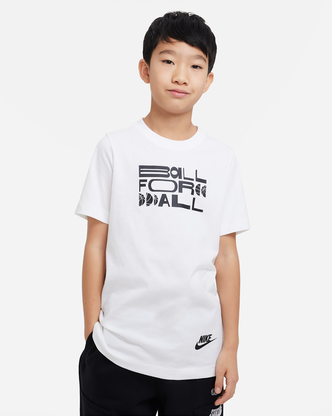Nike Sportswear Older Kids' (Boys') T-Shirt - White