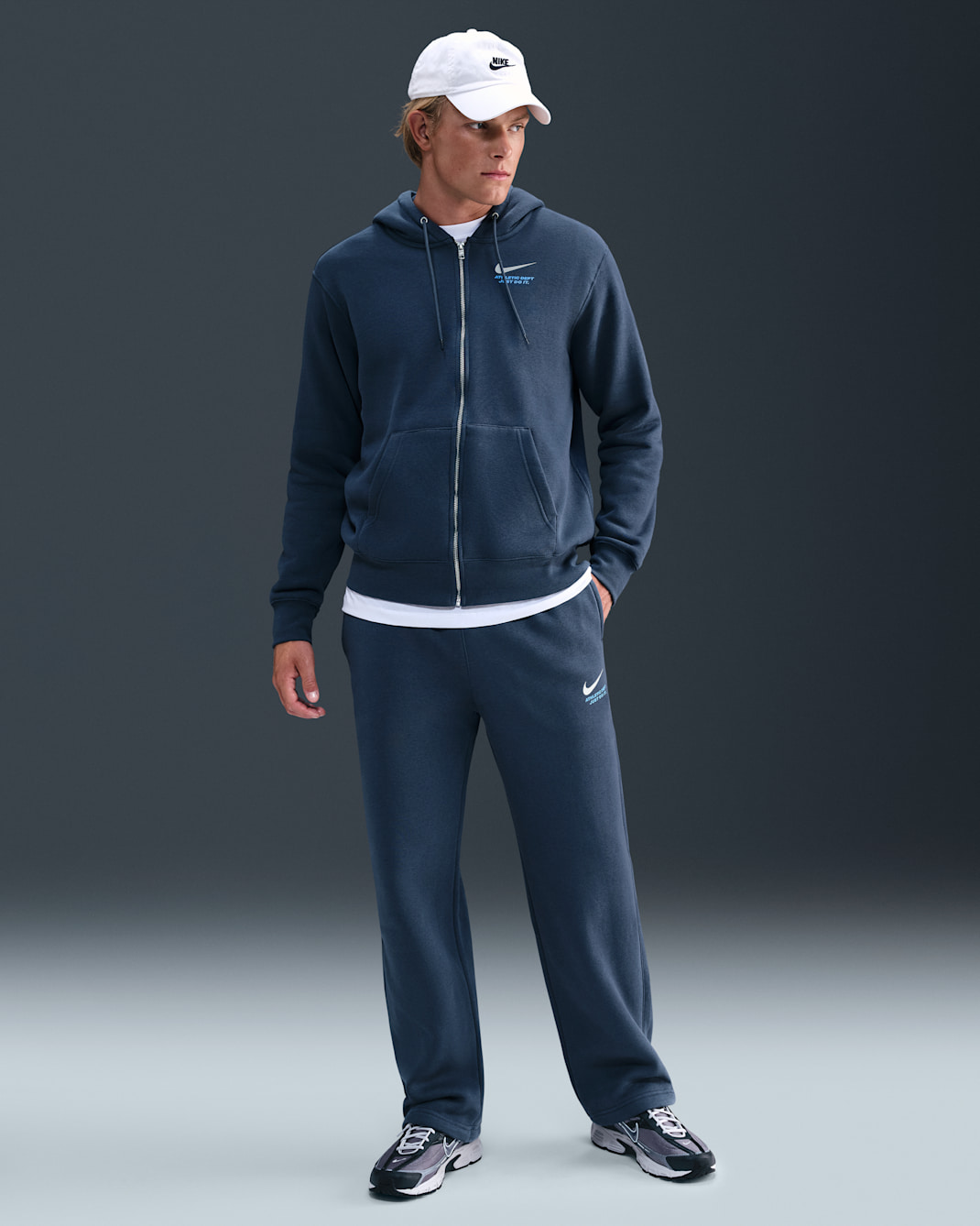 Nike Sportswear Club Men's Oversized Bungee Joggers - Thunder Blue