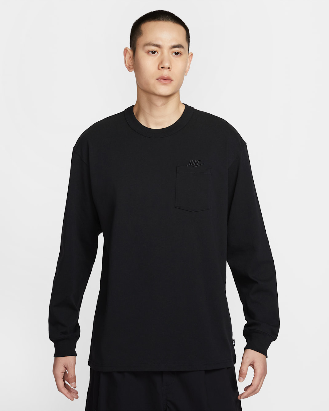 Nike Sportswear Premium Essentials Men's Long-Sleeve Pocket T-Shirt - Black