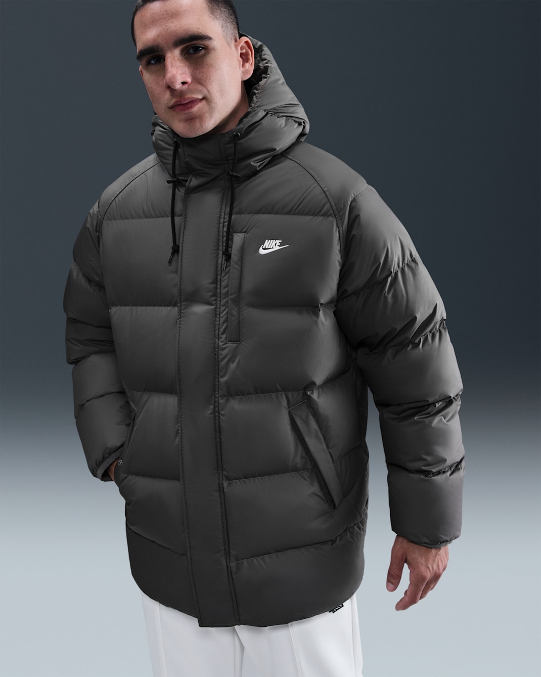 Nike Sportswear Club Men's Therma-FIT Parka - Iron Grey/White