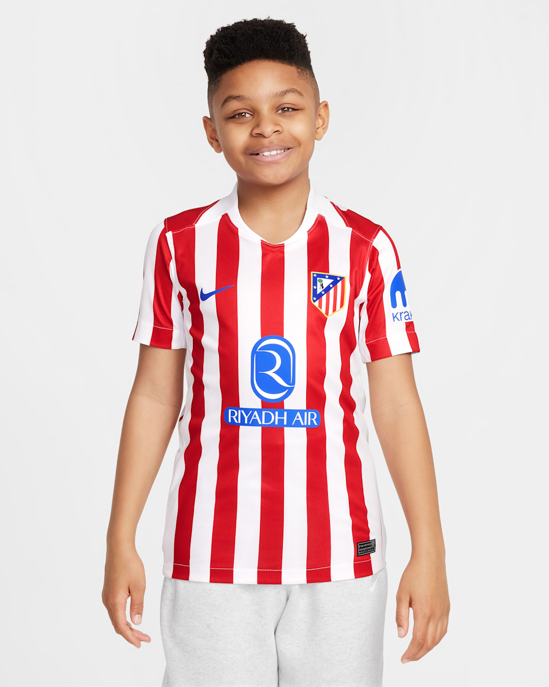 Jersey de fútbol Nike Dri-FIT Replica del Club Atlético de Madrid local 2025/26 Stadium para niños talla grande - Rojo deportivo/Blanco/Hiperroyal