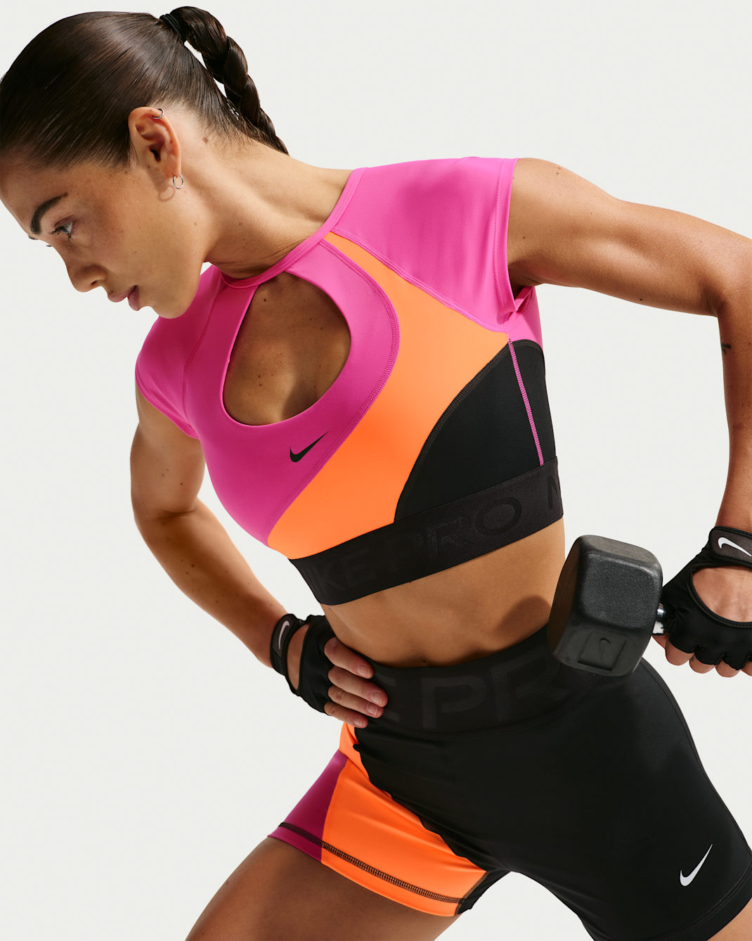 Sujetador deportivo acolchado de manga corta con sujeción media Nike Pro Sculpt para mujer - Naranja atómico/Negro/Fucsia láser/Negro