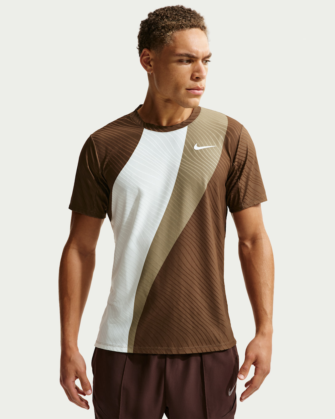 Maglia da tennis Dri-FIT ADV NikeCourt Slam – Uomo - Sail/Dark Hazel/Bianco