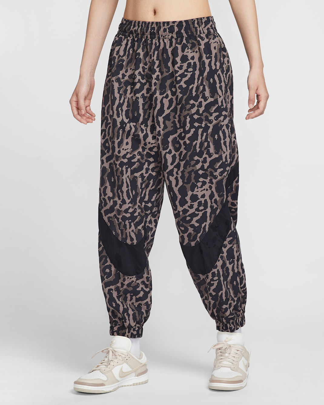 Nike Sportswear Women's Woven Printed Trousers - Black/Black