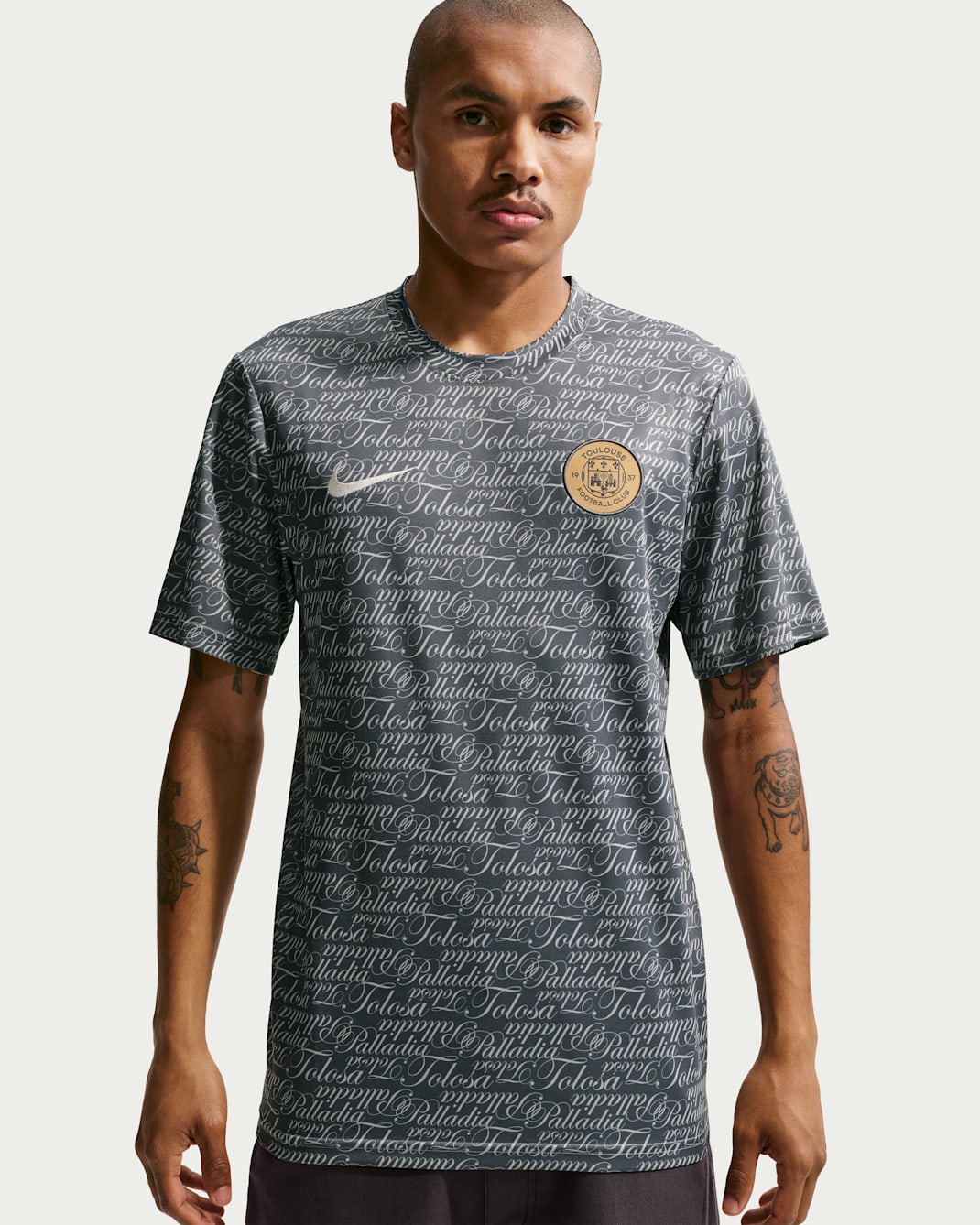 Toulouse FC Nike Dri-FIT mérkőzés előtti rövid ujjú férfi futballfelső - Iron Grey/Pewter Grey/Iron Grey