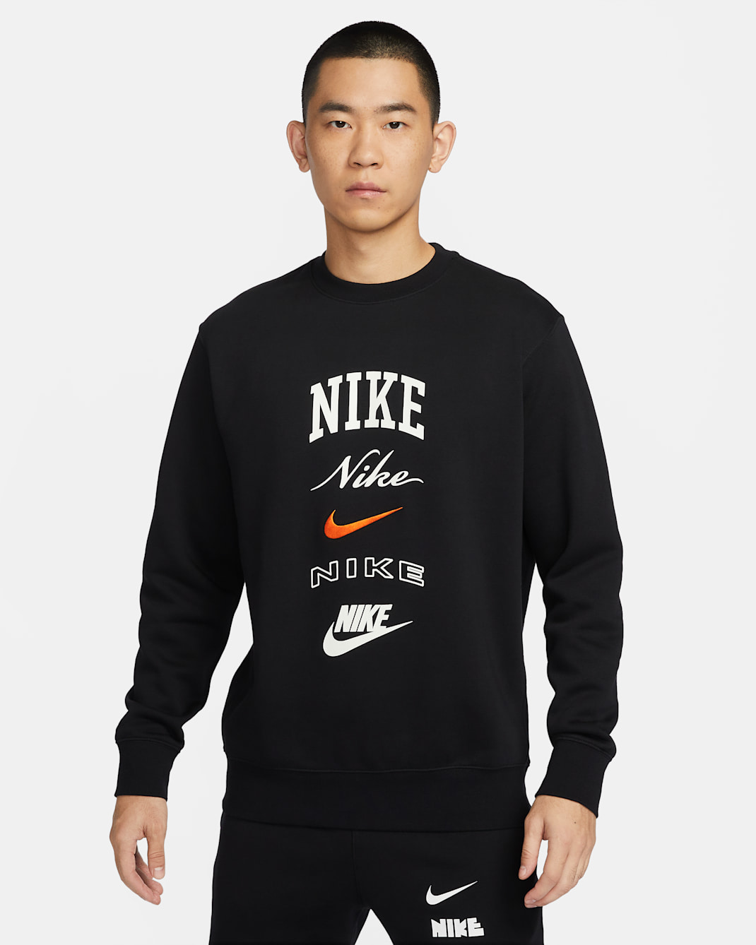 ナイキ クラブ フリース メンズ ロングスリーブ クルーネック スウェットシャツ - ブラック/セーフティオレンジ