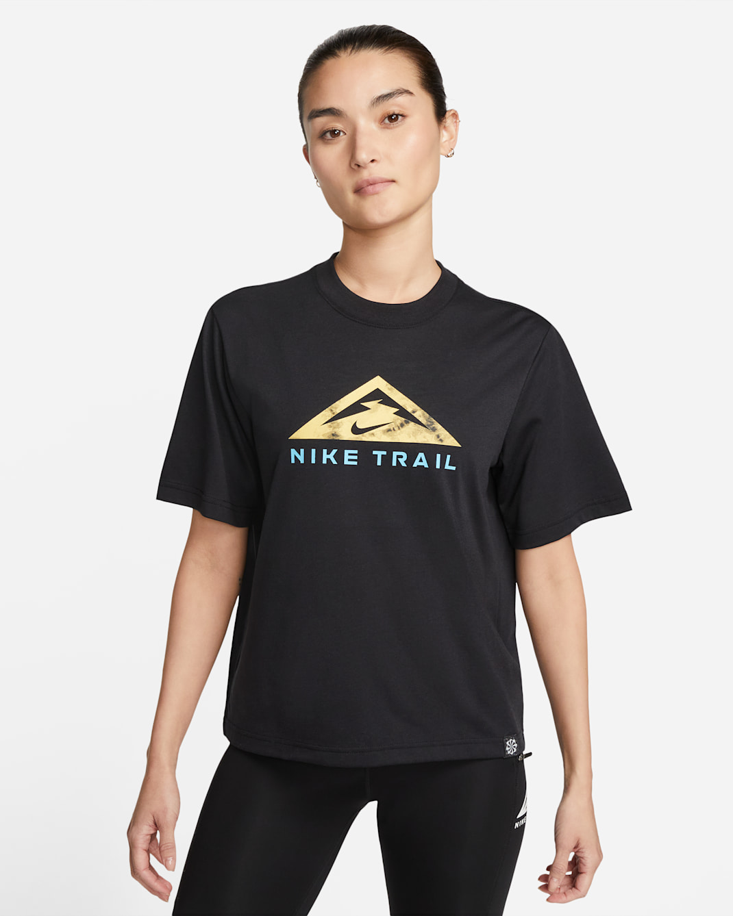 เสื้อยืดแขนสั้นผู้หญิง Nike Dri-FIT Trail - ดำ