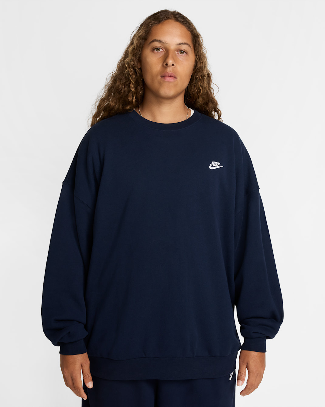 Nike Club Fleece Sudadera oversize de tejido French terry con cuello redondo - Hombre - Obsidian/Obsidian/Blanco