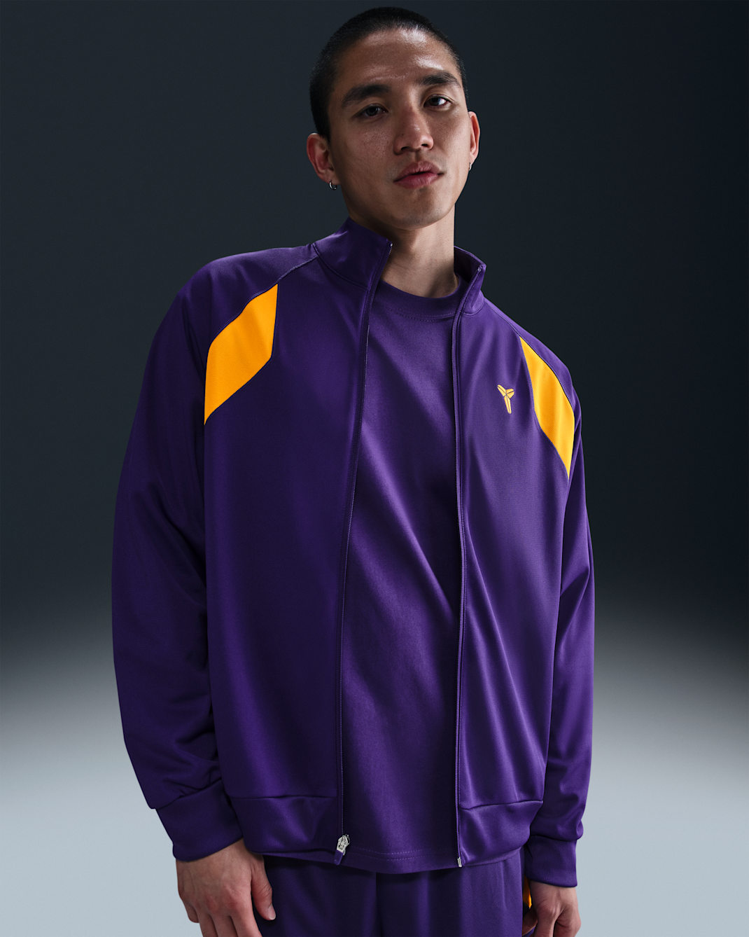 コービー Dri-FIT ニット ジャケット - コートパープル/ユニバーシティゴールド/ユニバーシティゴールド