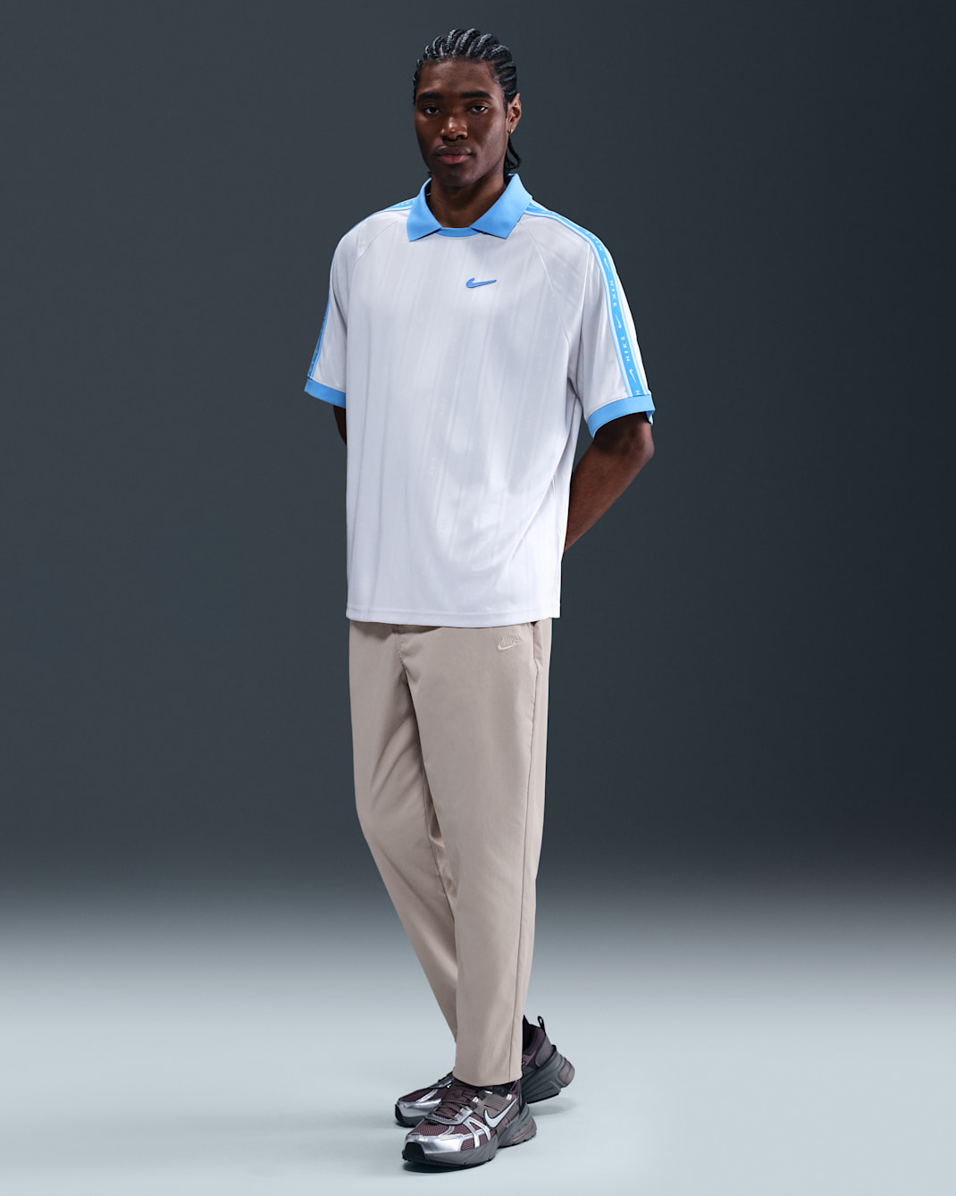 Nike Club schmal zulaufende Hose aus Webmaterial (Herren) - College Grey/College Grey