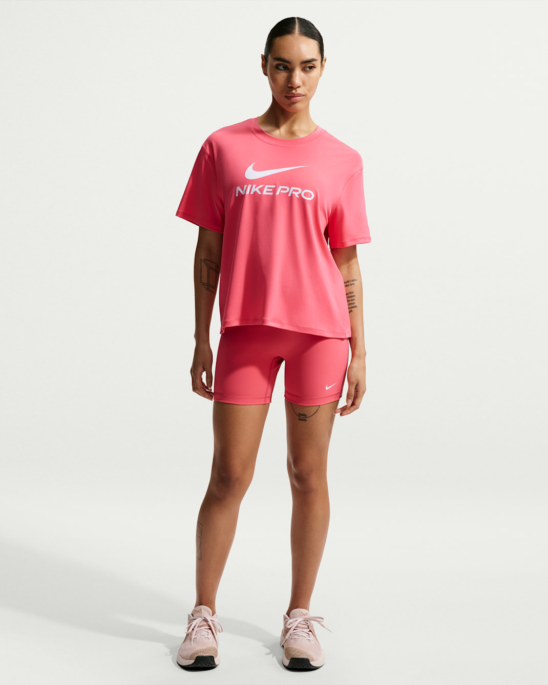 Nike Pro 365 Women's 12.5cm (Approx.) Mid-Rise Shorts - Sea Coral/White