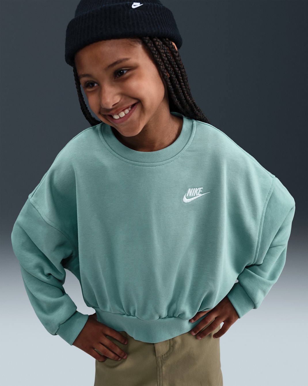 Nike Sportswear Club Fleece Older Kids' Boxy Sweatshirt - Cannon/White