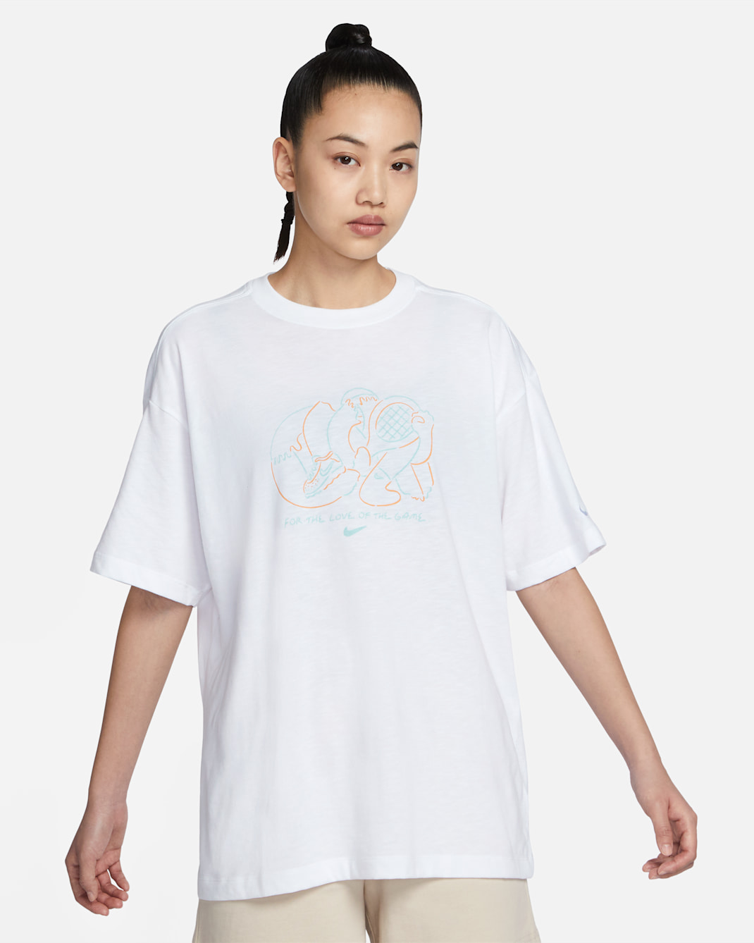 เสื้อยืดผู้หญิงขนาดโอเวอร์ไซส์ Nike Sportswear Dri-FIT - ขาว