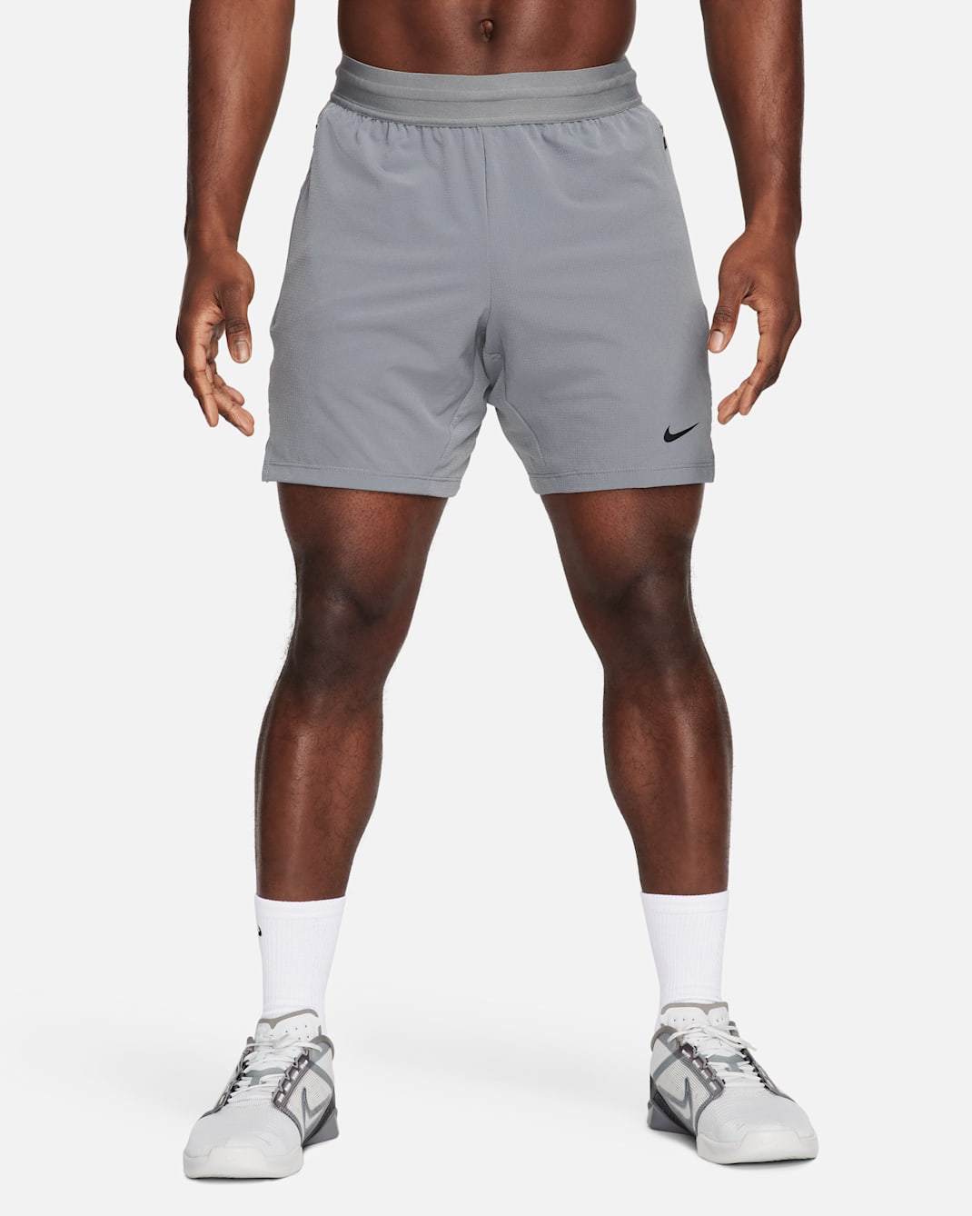 Ungefütterte Nike Flex Rep 4.0 Dri-FIT-Fitnessshorts für Herren (ca. 18 cm) - Smoke Grey/Schwarz/Schwarz