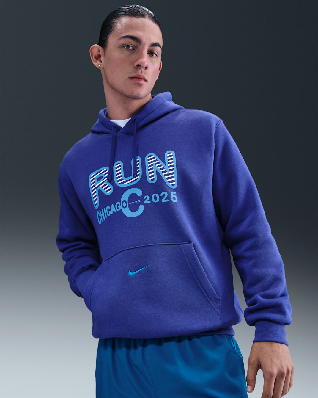 Nike Sportswear Club Men's Fleece Pullover Hoodie - Deep Night/Light Current Blue
