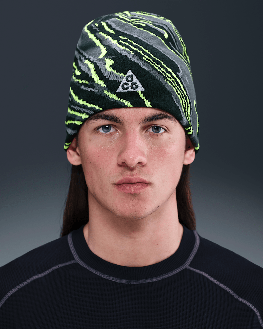 Nike ACG Peak "Big Bend" Beanie - Dark Smoke Grey/Schwarz