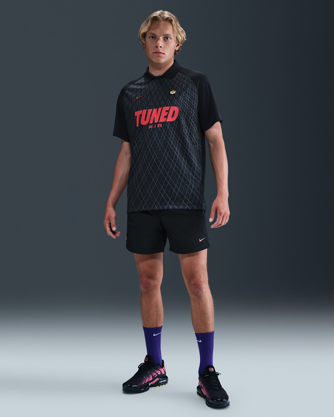 Nike Sportswear Herren-Webshorts - Schwarz/Dark Smoke Grey/University Red