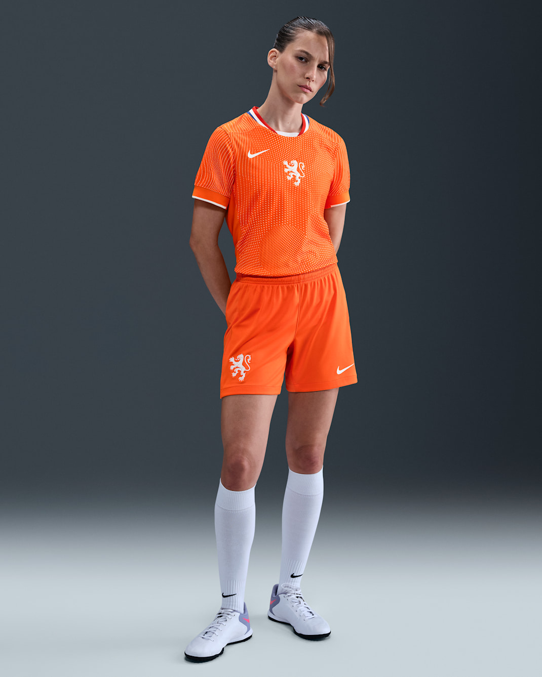 Primera equipación Stadium Países Bajos 2025/26 Pantalón corto de fútbol Replica Nike Dri-FIT - Mujer - Safety Orange/Blanco