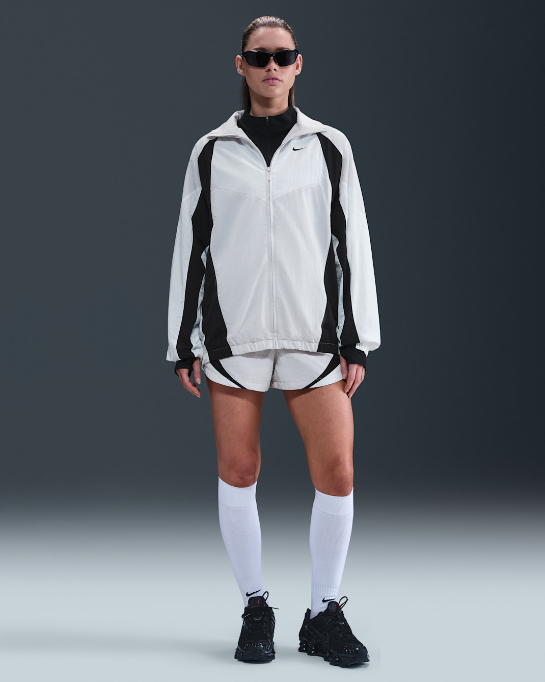 Short d'athlétisme ample taille mi-haute Nike Sportswear 7,5 cm pour femme - Vast Grey/Summit White/Noir/Sail