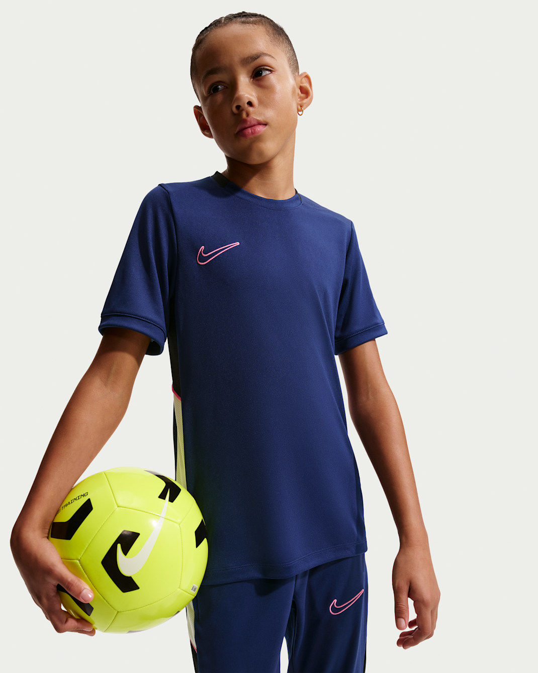 Camisola de futebol Dri-FIT Nike Academy Júnior - Azul Void/Preto/Branco/Pinksicle