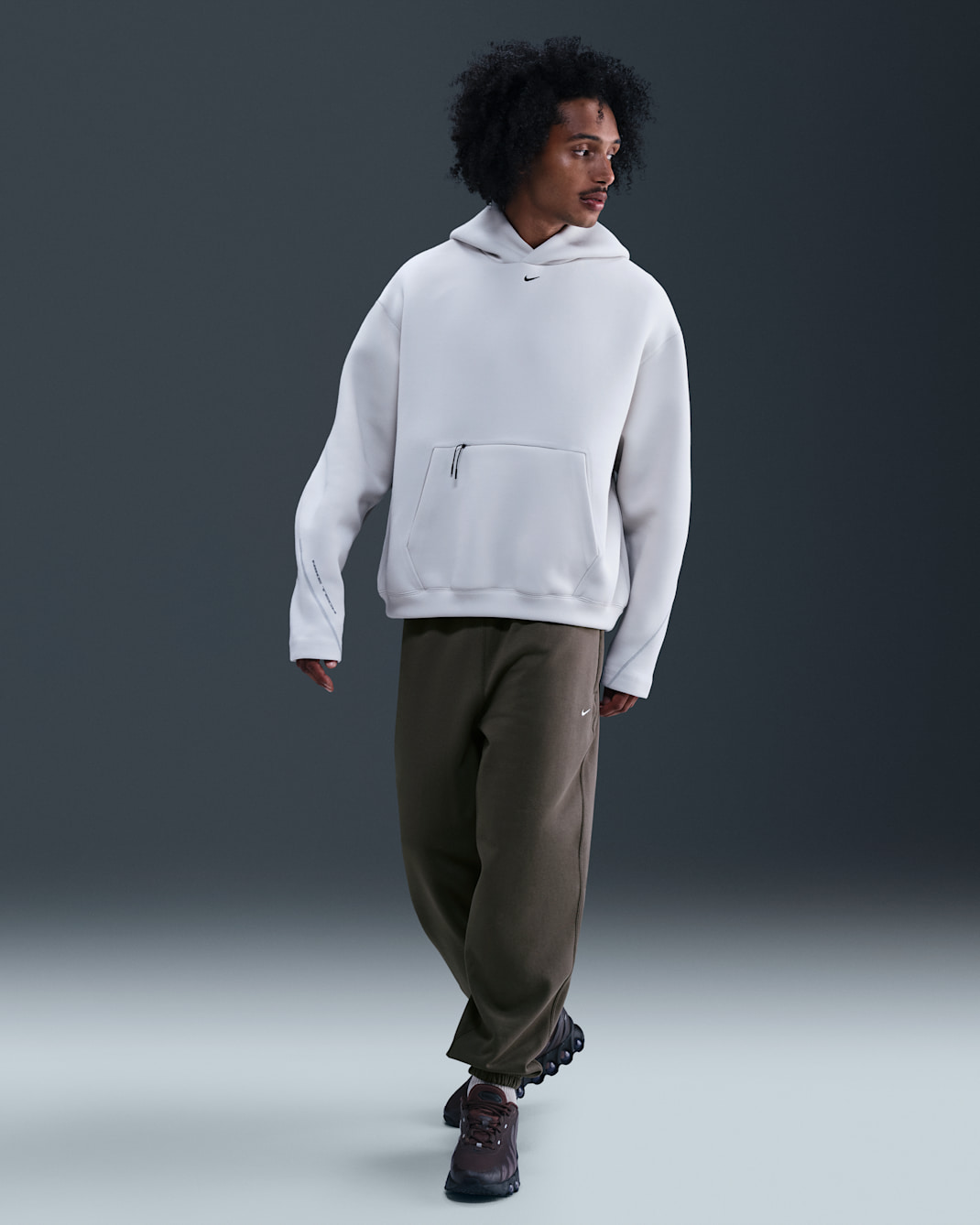 Nike Solo Swoosh Men's Cuffed Fleece Pants - Cave Stone/Cave Stone/White