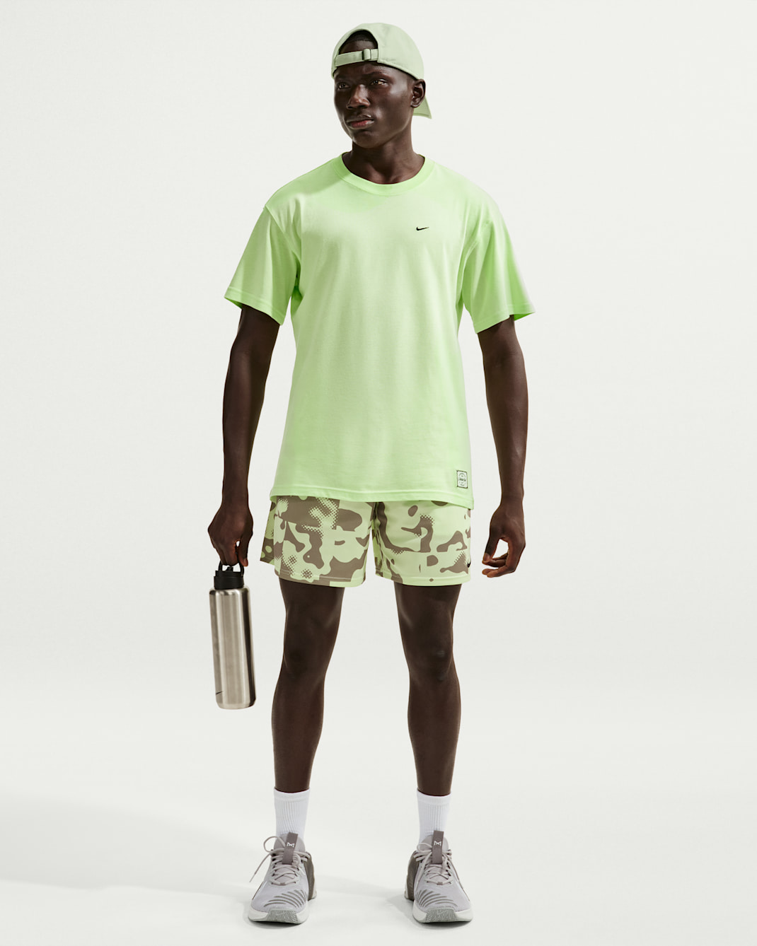 Pánské 18cm tréninkové kraťasy Nike - Light Liquid Lime/Light Army/Černá