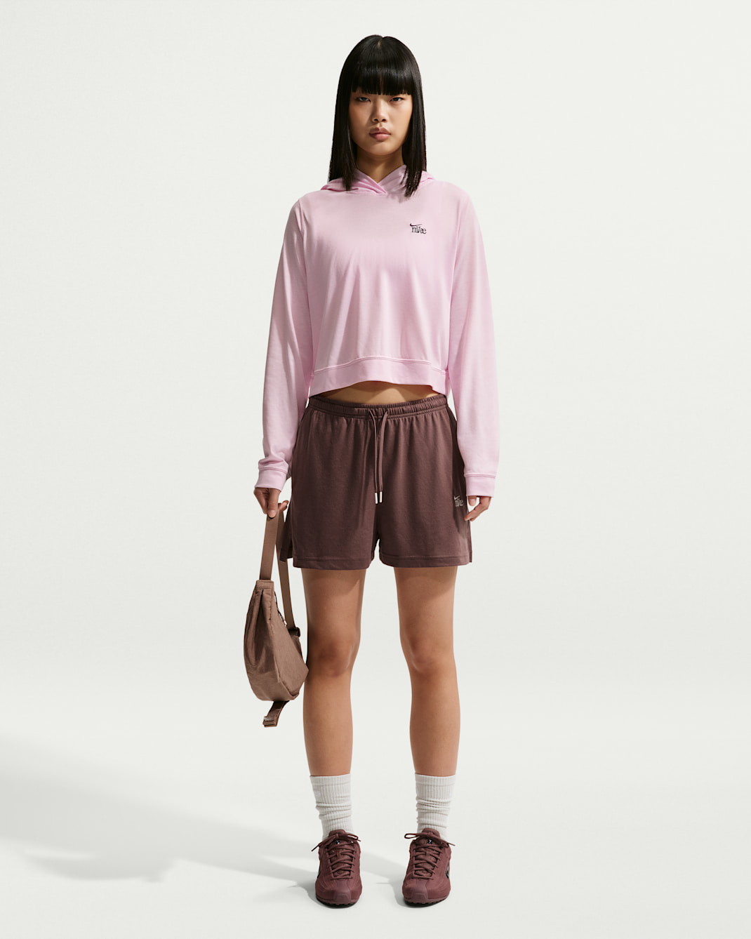 Shorts ligeros de tiro alto para mujer Nike Sportswear Chill Knit - Tatuaje/Tiza