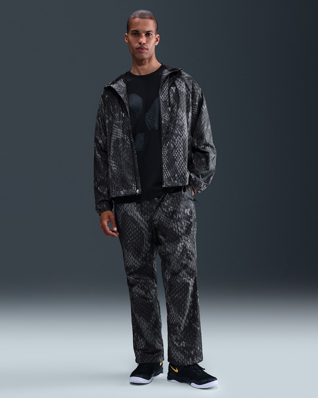 Kobe Men's Lightweight Woven Trousers - Black