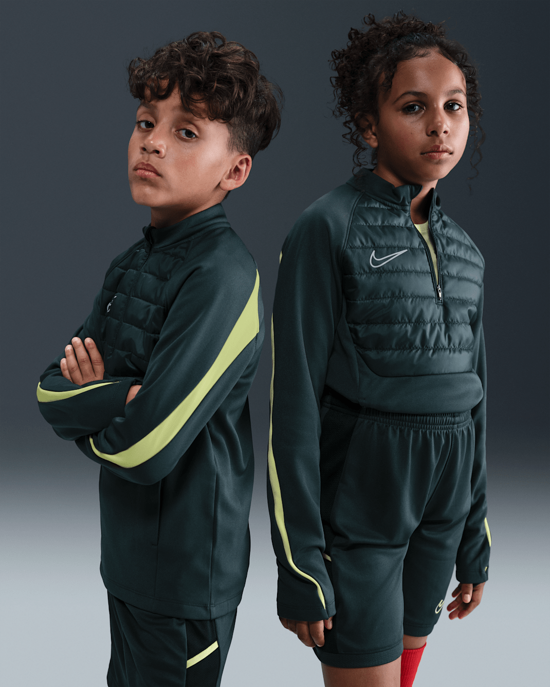 Nike Therma-FIT Academy Genç Çocuk Futbol Antrenman Üstü - Seaweed/Limelight