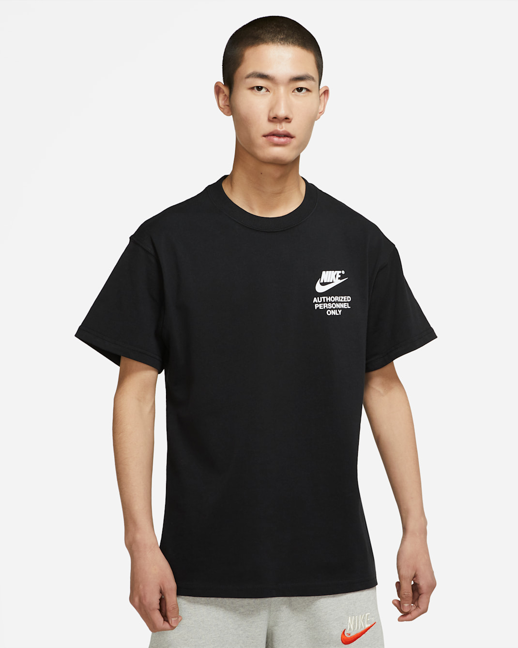 Nike Sportswear 男款 T 恤 - 黑色